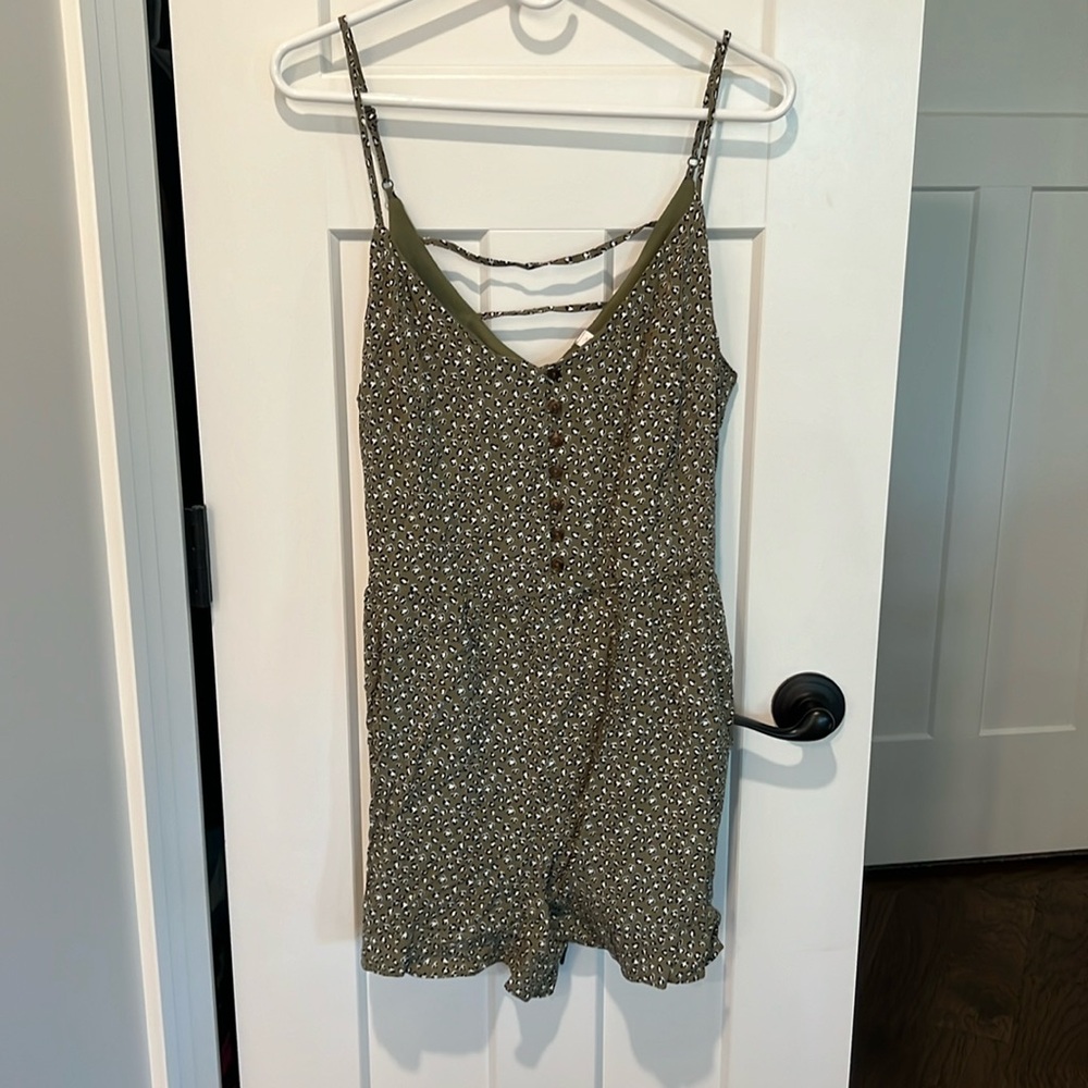 Green Cheetah Print Romper. 💚🐆